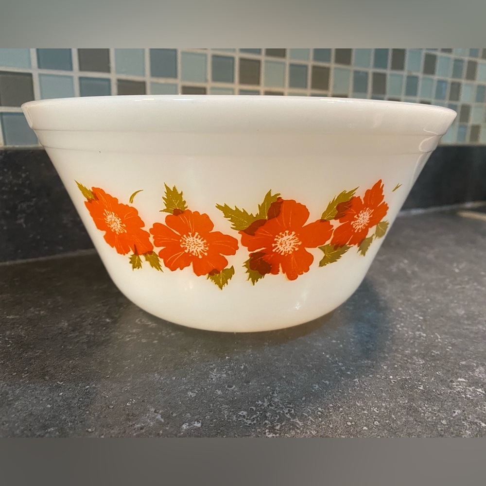 Federal 8” Orange Flowers milkglass mixing bowl